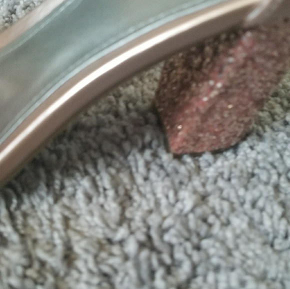 Heels - Picture 3 of 4